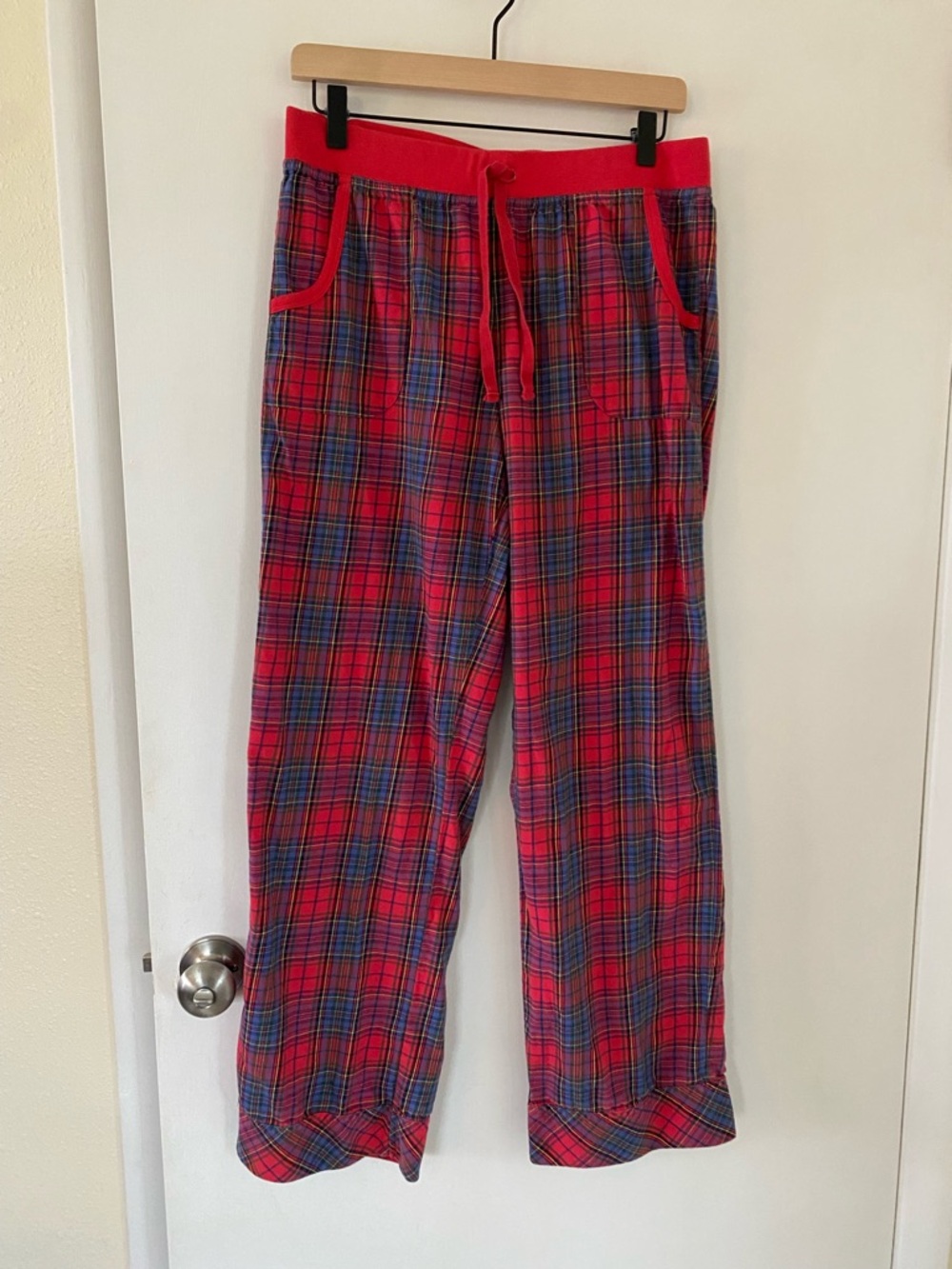 Victoria's Secret Pajama Pants Red Plaid 100% cotton medium